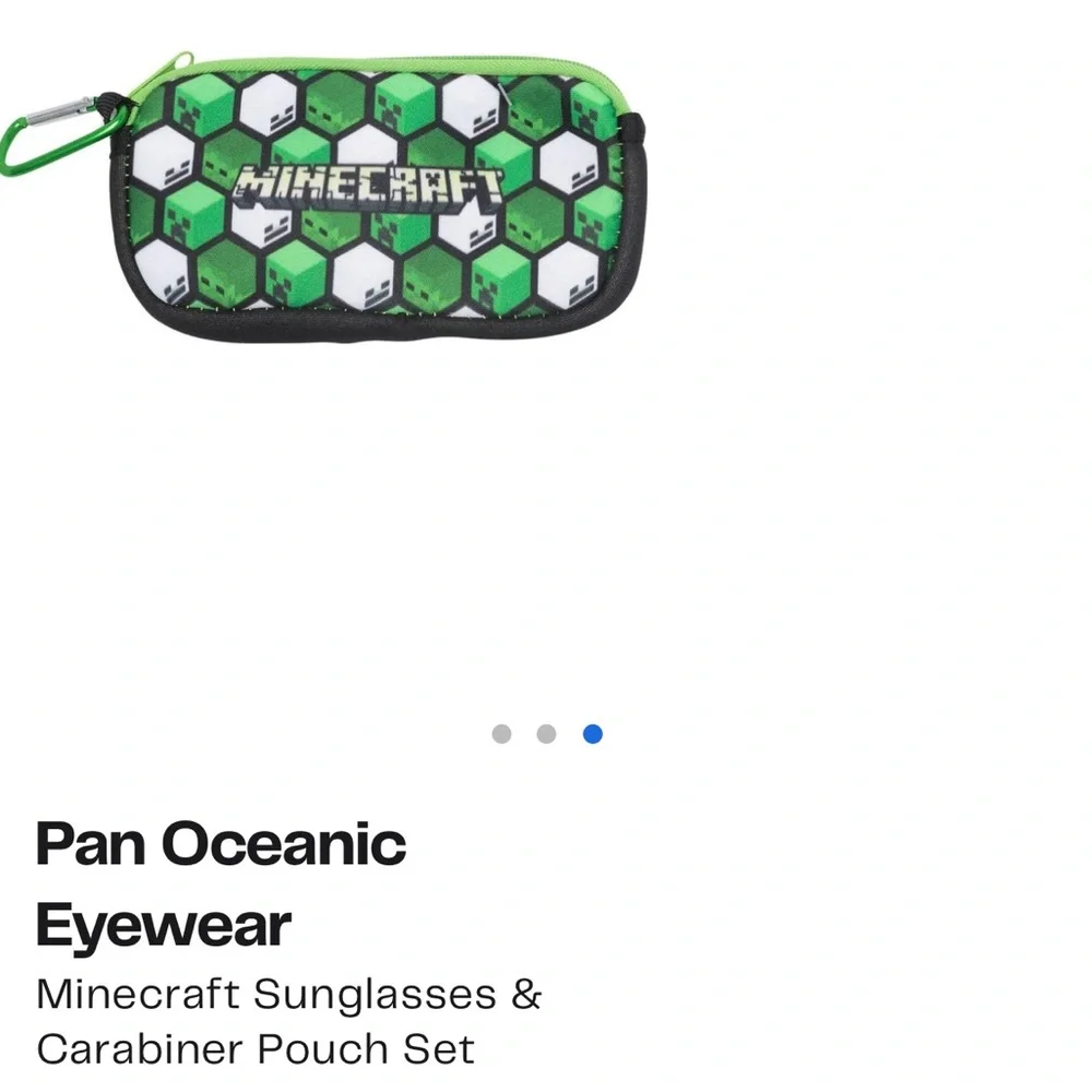 Minecraft sunglasses and carabiner pouch set